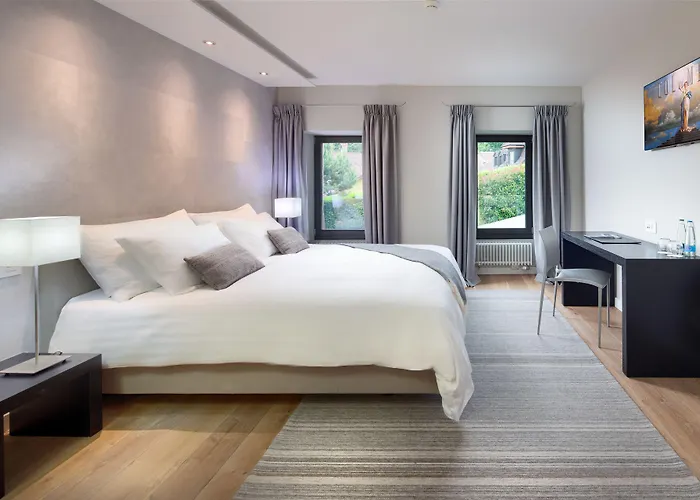 Hotel La Ferme Du Chateau 3*